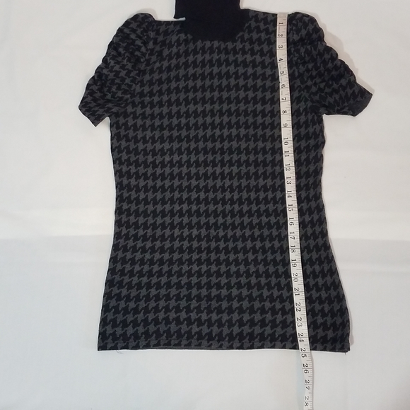 Beautiful woman's top - Picture 5 of 8